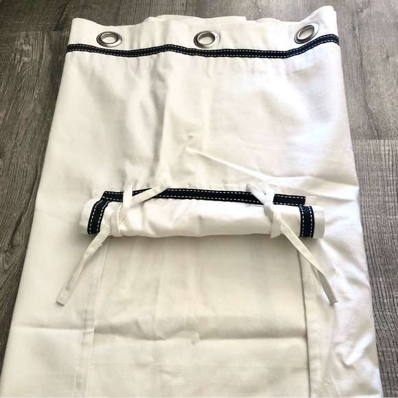 Rare Pottery Barn White Curtains Set of 2 - Picture 2 of 7